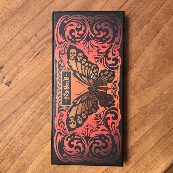 HOST PICK!!! LN – Monarch Eyeshadow Palette – KVD Vegan Beauty - Picture 4 of 5